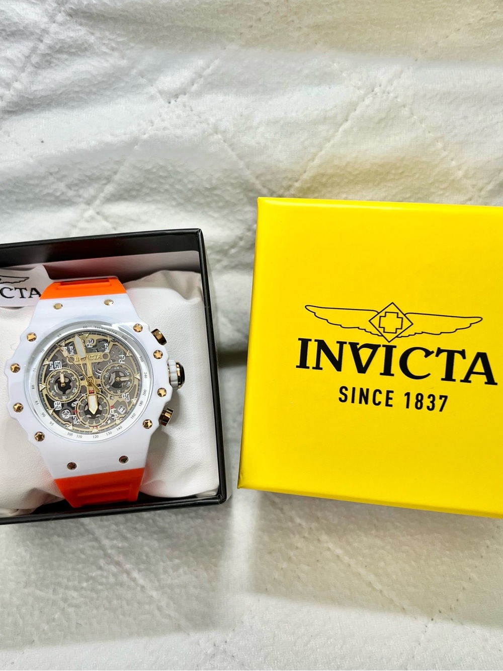 NEW! Invicta White and Orange Sporty Chronograph Men’s Watch - Picture 2 of 4